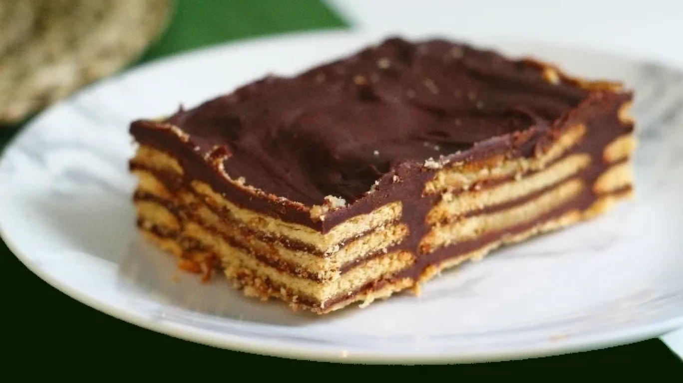 pizzeria-saque-postres-011-tarta-de-galletas-chocolate-negro